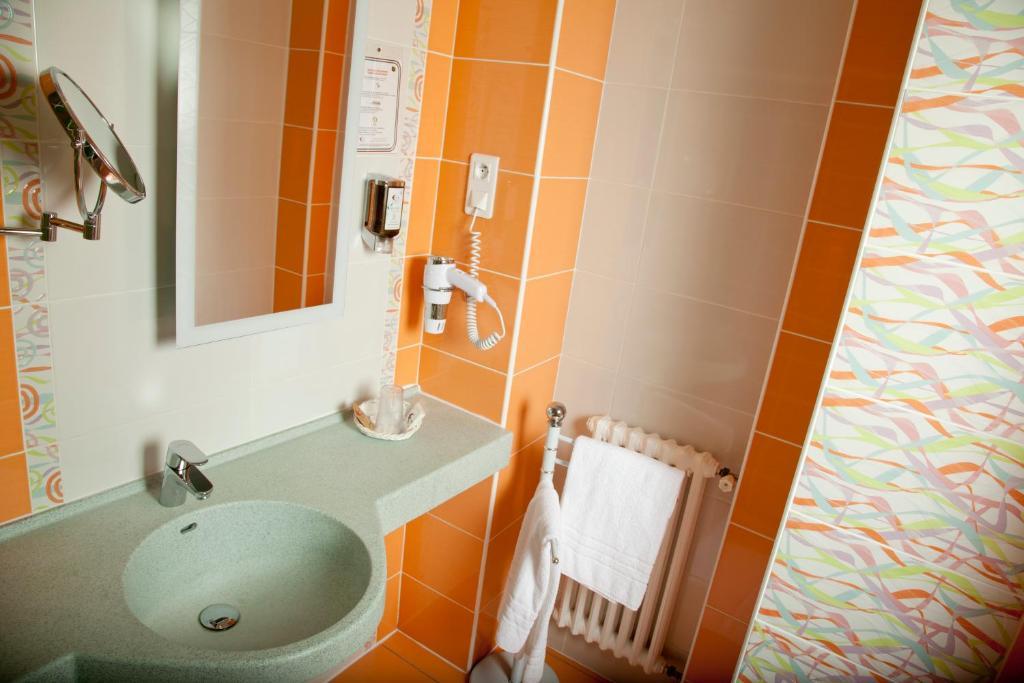 Hotel Bristol Châlons-en-Champagne Pokój zdjęcie