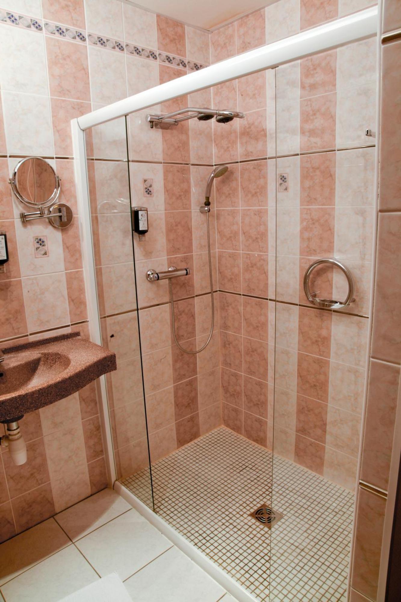 Hotel Bristol Châlons-en-Champagne Zewnętrze zdjęcie