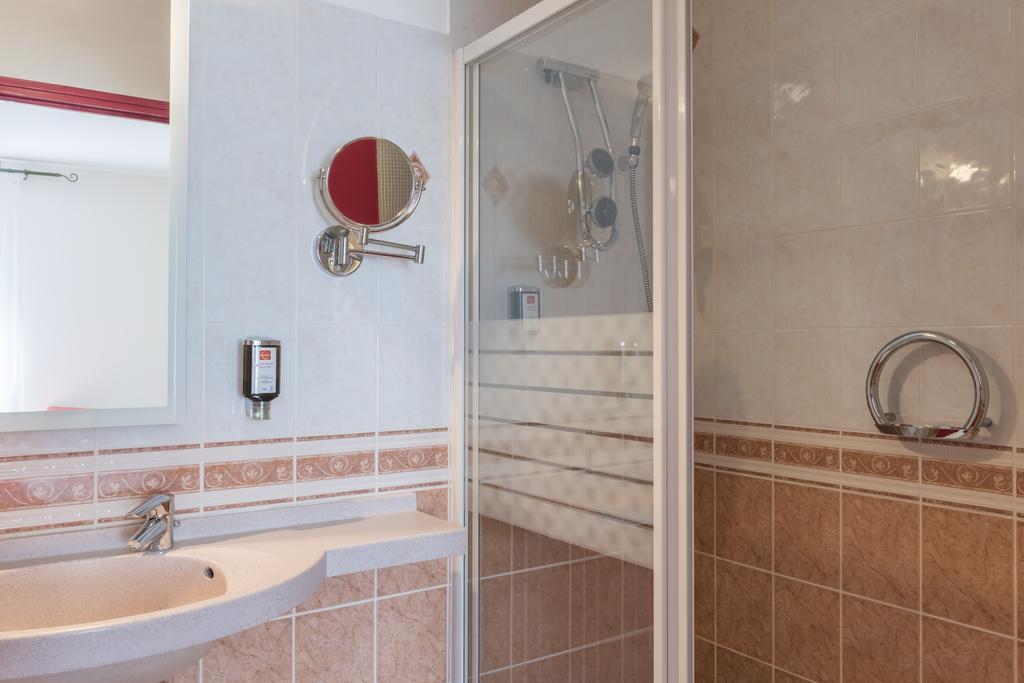 Hotel Bristol Châlons-en-Champagne Zewnętrze zdjęcie